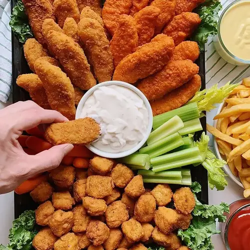 Wendy's Chicken Menu 2026: Prices, Calories & Favorites 23 Spicy Nuggs Party Pack Chicken, Nuggets & More 2026